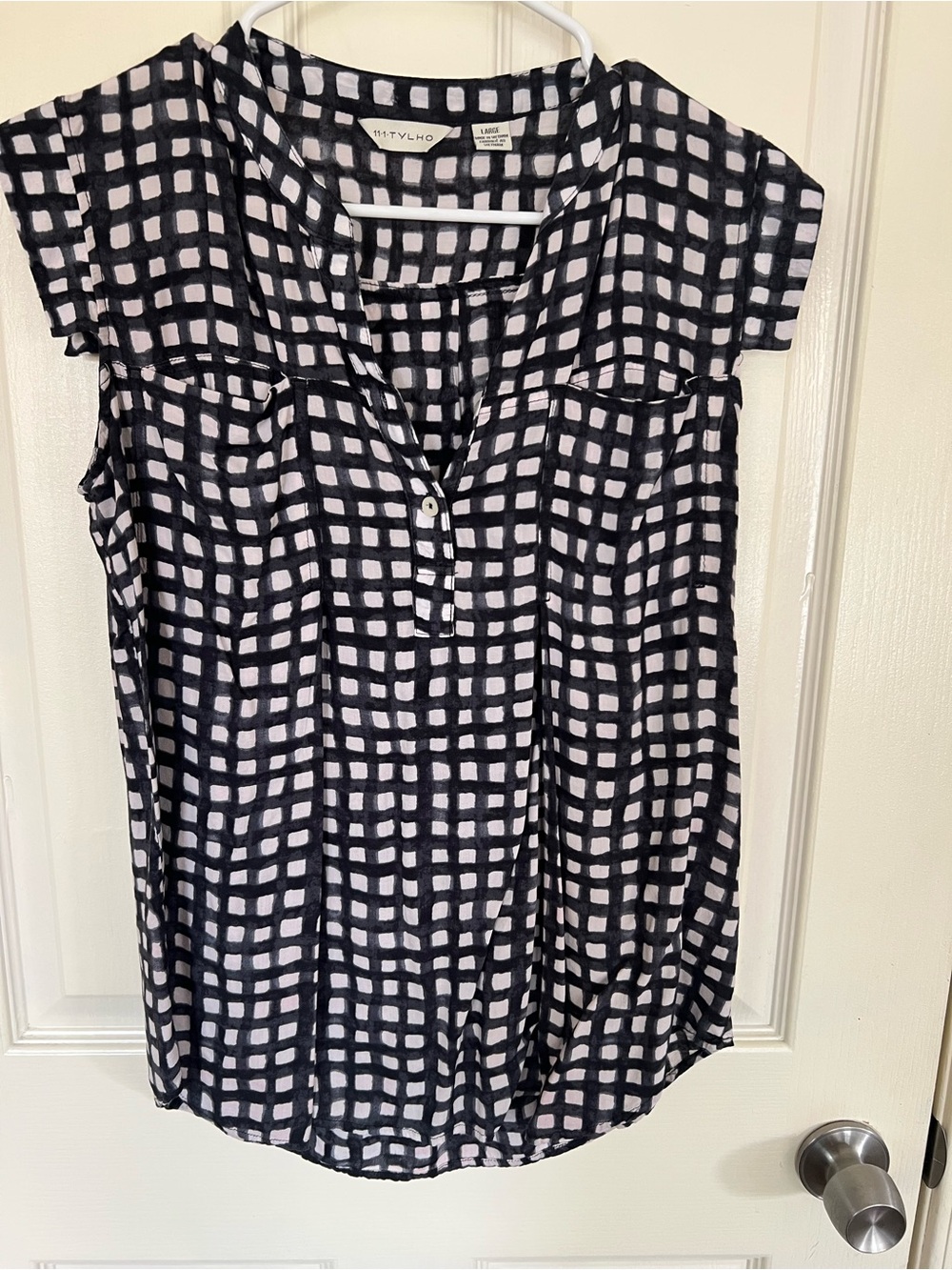 11.1 TYLHO Abstract Check Print Blouse Large Black White Short Sleeve Top